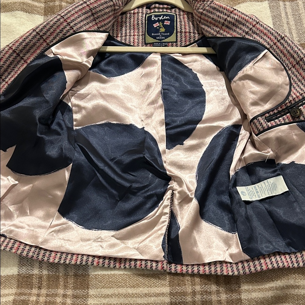 Boden Wool Pink and Navy Plaid Blazer US 2P (UK6P) - Picture 4 of 8